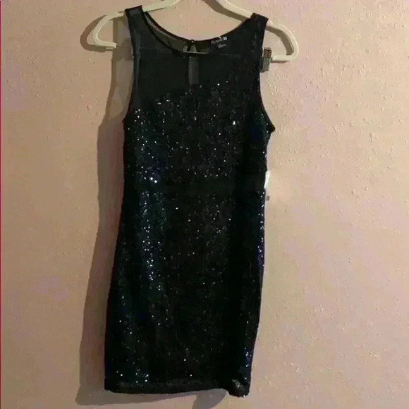 Forever 21 Dresses & Skirts - Forever 21 sequence dress size Large Juniors